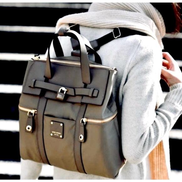 Henri Bendel Black Jet Setter Convertible Nylon and Leather Backpack Crossbody - Picture 1 of 8